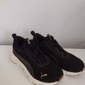 PUMA Focus Lite Black/Gold Sneakers Size 7.5 Women's Athletic Shoes